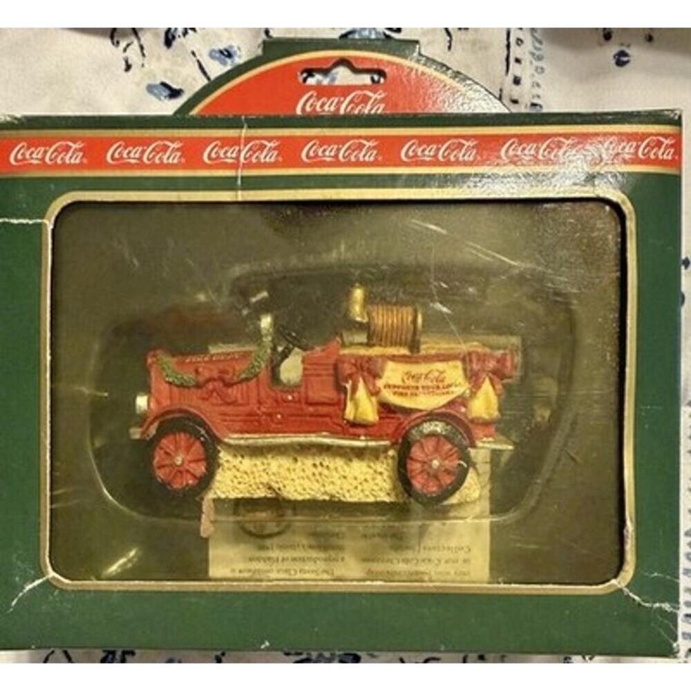 Coca-Cola Town Square Collection station #14 fire truck Rare HTF 64323